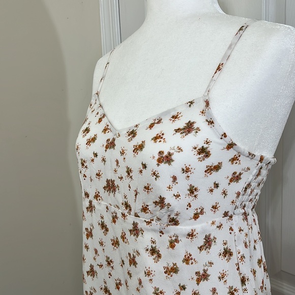 American Eagle V-Neck Midi Dress - Picture 4 of 10